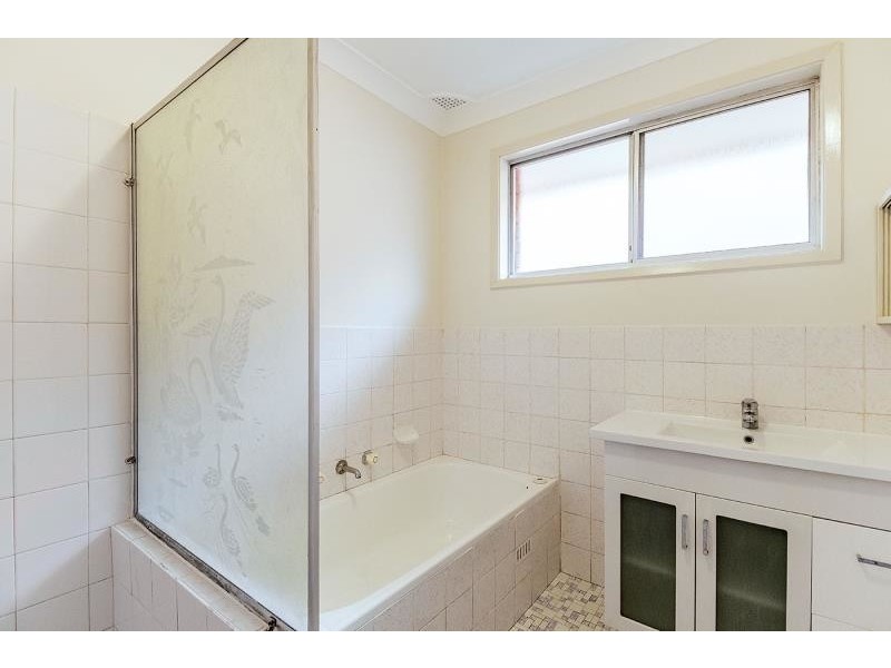 49 Musgrave Crescent, Fairfield West NSW 2165